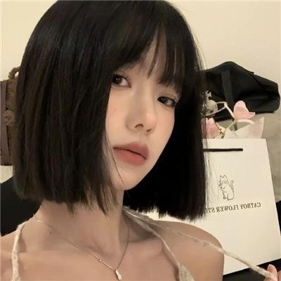 独自在夜晚的海边